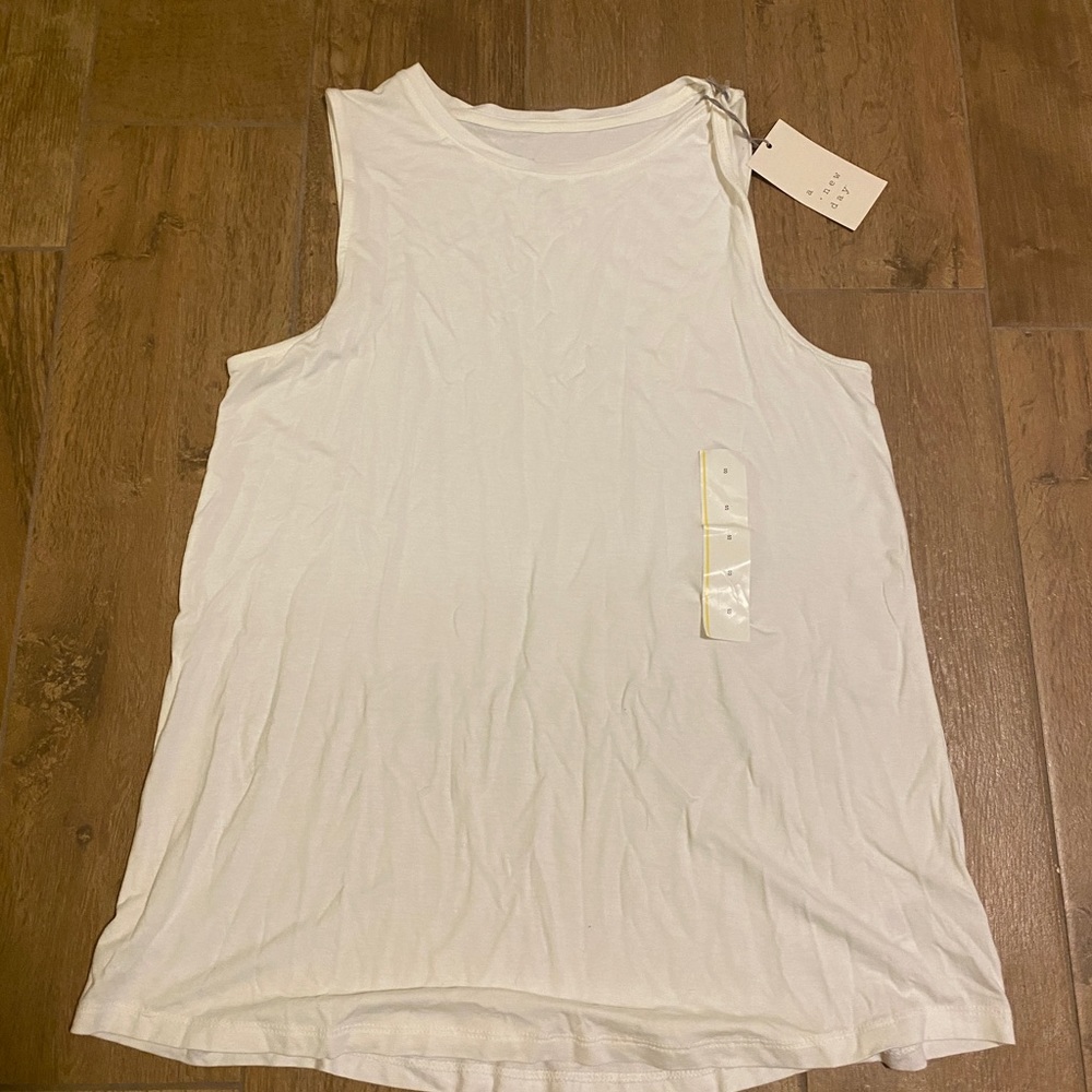 white tank